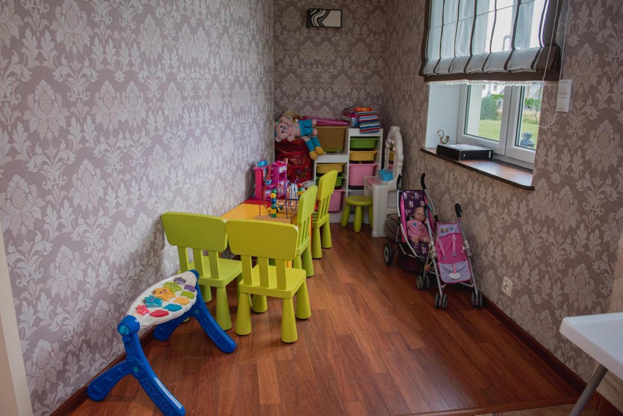 Dworek Debina - Idealny Dla Rodzin I Przyjaciol - Wspolna Sala Do Biesiadowania , Plaza Przyjazna Psom Exterior foto
