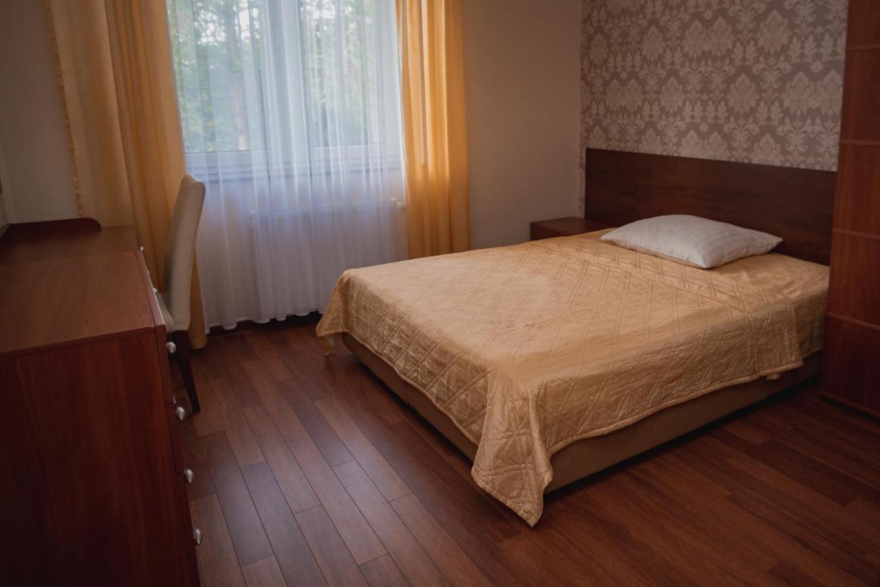 Dworek Debina - Idealny Dla Rodzin I Przyjaciol - Wspolna Sala Do Biesiadowania , Plaza Przyjazna Psom Exterior foto